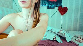 i love her innocent little smile in webcam chat 😊