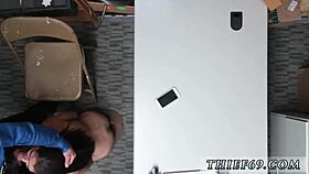 Ruska najstnica 18+ Anna prvič z japonskim starim moškim