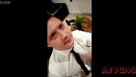 Йо, Макпаппи трахает молодого парня сегодня вечером!