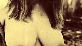 My Secret Life mempamerkan dua puluh naturis vintaj terbaik di pantai