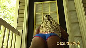 Milf grassa brama scopata all'aperto in posto pubblico