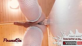 Tranny With Beautiful Curved Ass Playing With Dildo Until Cum Handsfree