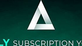 Yo, tukang bersih rumah lesbi ini lagi ngentot di tempat tidur yang baru mereka bikin! 😜