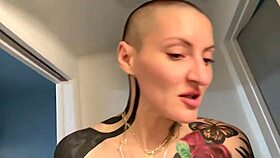 Young 18+ Thug Twerking Elle Edition Close Up