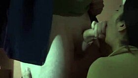 esposa chupa delivery, descubre hijastro, traga leche