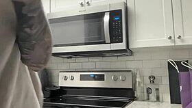 Young 18+ Thug Twerking Elle Edition Close Up