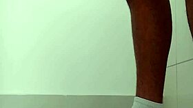 Watch This Solo Boy Masturbate Now!