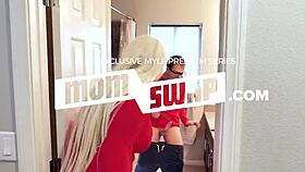 O rany, ta wielkocycka MILF zostaje wypchana przez męża i pasierba na Święto Dziękczynienia! 🦃