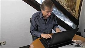 Boris Schwarz skinny blonde Tinder girl fucks on first date