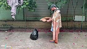 Homeless Guy Sucks Big Cock Bareback!