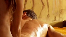 试过软妹金发按摩师的终极快感吗？