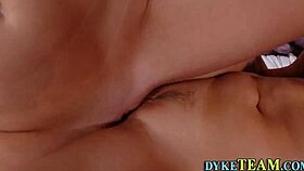 Milf Scissoring and Fingering Teen's Pussy – Wild Contrast!