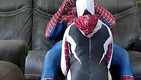Spidey MAN POUNDS Gwen's PUSSY on couch!