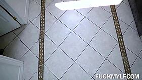 I'm lily love, busy wife with big tits and ass