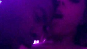 transando com minha loira no banheiro da balada