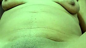 I welcom the new neighbr with latina teen pussy