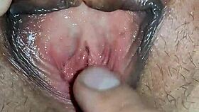 남편이 내 보지 벌리면서 좁은 엉덩이 박아!