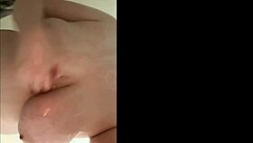 Check out these bouncing boobs in the shower! 😍