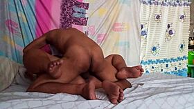 Jebem sosedko z velikimi joškami v doggyju na prostem, škandalozno srečanje