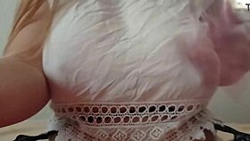 Bawienie się moimi dużymi sutkami robi się dzikie u Depravedminx. Chcesz oglądać?