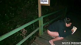 i'm givin my big ass to strangrs on the street