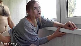 Горячая молодая жена обнаруживает скандал измены мужа