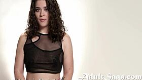 靠黄片产业搞定低自尊自信爆棚