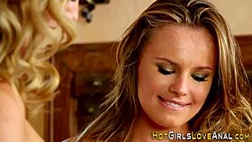 Teenager experiences fingering for the first time in high definition