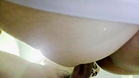 This Won't Please My Girlfriend Online