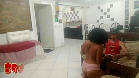 Minha cunhadinha queria gozar chupei a buceta dela at� ficar com as pernas mole bombomd4 gozolandia brazil