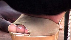 Sess�o de prodolatria e domina��o feminina intensa