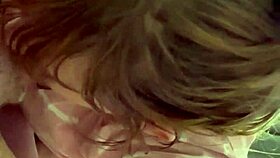 Lala Love petite ado 18+ suce une bite en action chaude