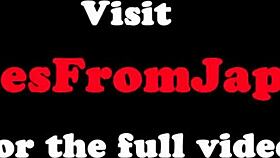 ストッキング姿のアジアンシーメールが激しいチンポ吸いで支配