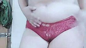 Horma Layla, chcesz zobaczyć jak palcuję moje wielkie cycki i cipkę?