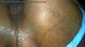 Travesti comendo o novinho.