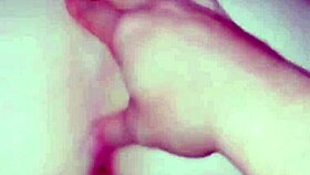 follando a esta milf latina con gran culo, ¿le gusta que se la cojan duro?