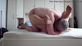 Die Geile Frau In Feinstrumpfhose Fingert Ihre Pussy