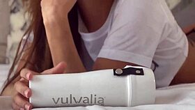 Why is Daiane Tomazoni masturbating?