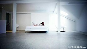 Horny Samantha Bentley Expects Wet Visit!