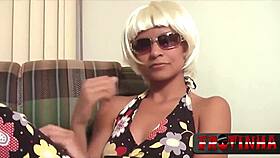 Anabela Rangel, the mulata ninfeta, returns to give her tight ass again with Frotinha Porn Star.