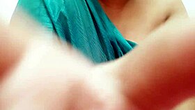 sexy indian aunty what a hot mother in law