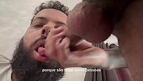homem barbudo chupa 41 paus em mamada completa no red