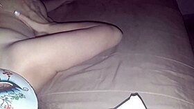 Masturbating deliciously for my cuckold 😏