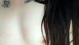 Girl masturbates for boyfriend on call!