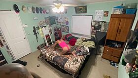 s1 e5 skinny tattoo milf small tits