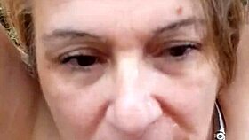 森林里对顺从奴隶的羞辱和尿尿仪式