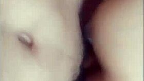 여친 친구가 혼자 있을 때 보호 없이 친밀함을 요청했어