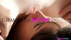 Hey, Elle Alexandra and Jaslene Jade in retro action!