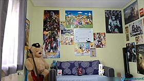 pretty lady with great cleavage chatting with fans in web chat 😘💬