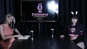 wow, ninfomaniaca masturbates twice so easy! 😍